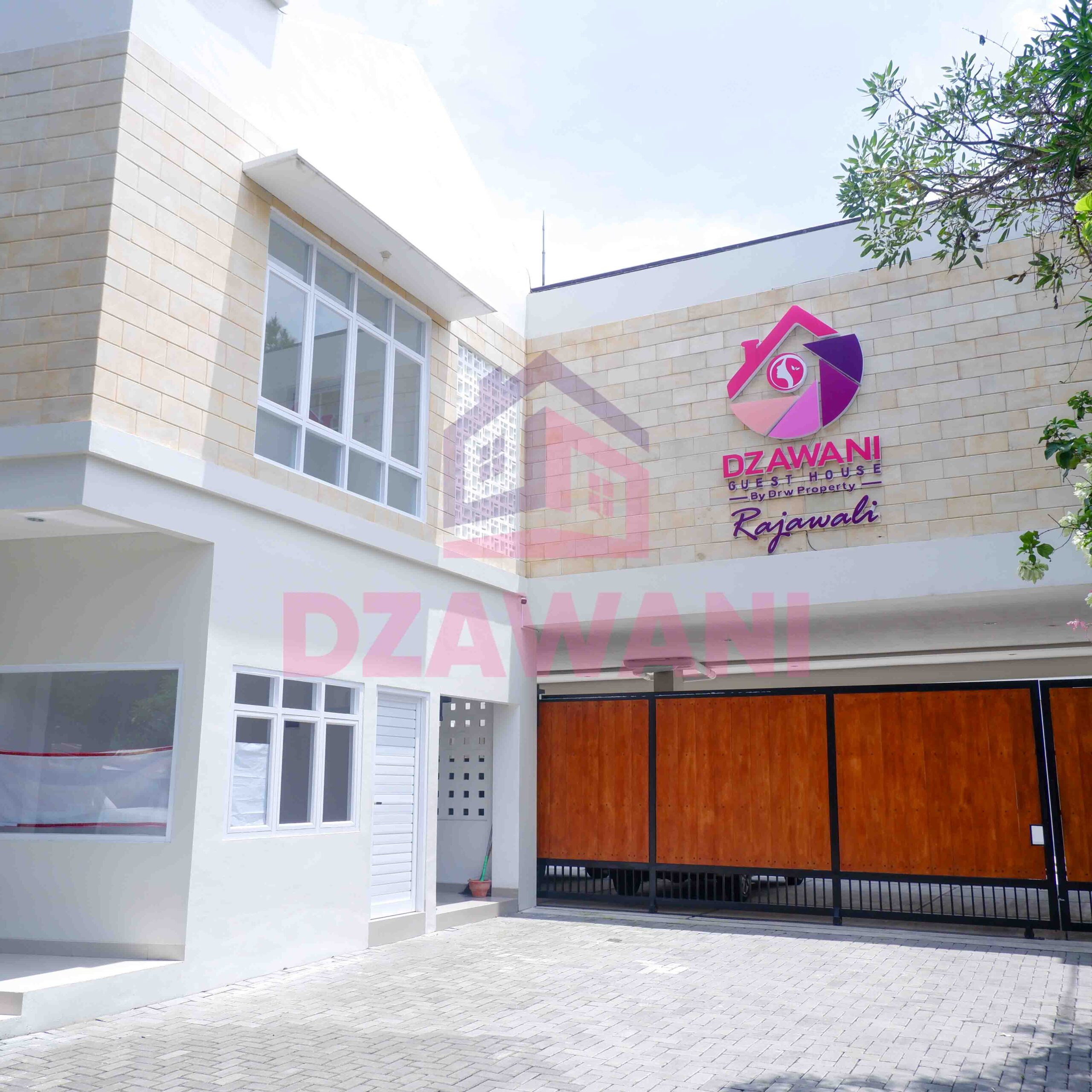 Image of Dzawani Rajawali 1